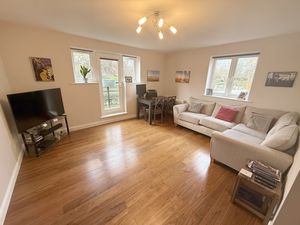 Lounge- click for photo gallery